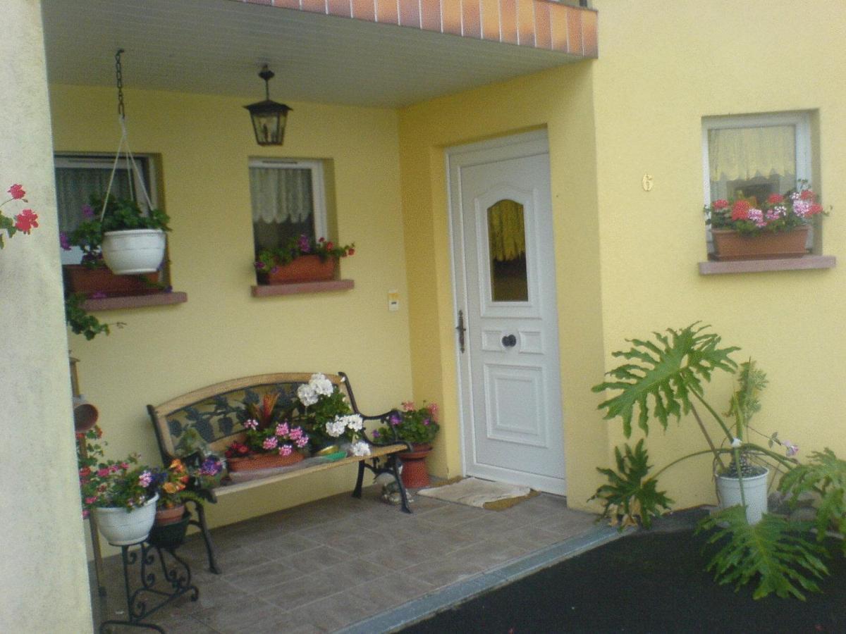 Chez Joséphine Bed and Breakfast Metting Exterior foto