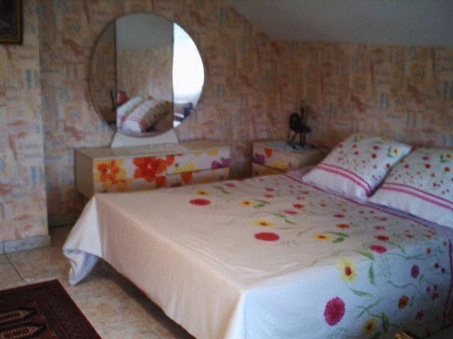 Chez Joséphine Bed and Breakfast Metting Habitación foto